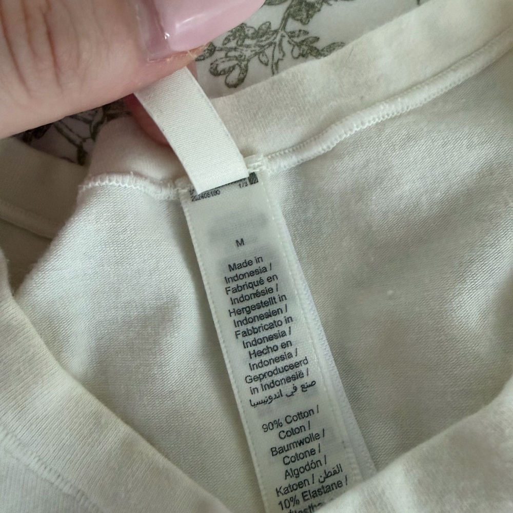 Skims Tshirt - Picture 3 of 5